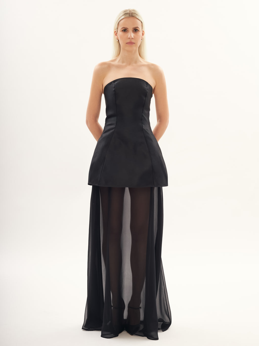 Notte Sculpted Dress in Black